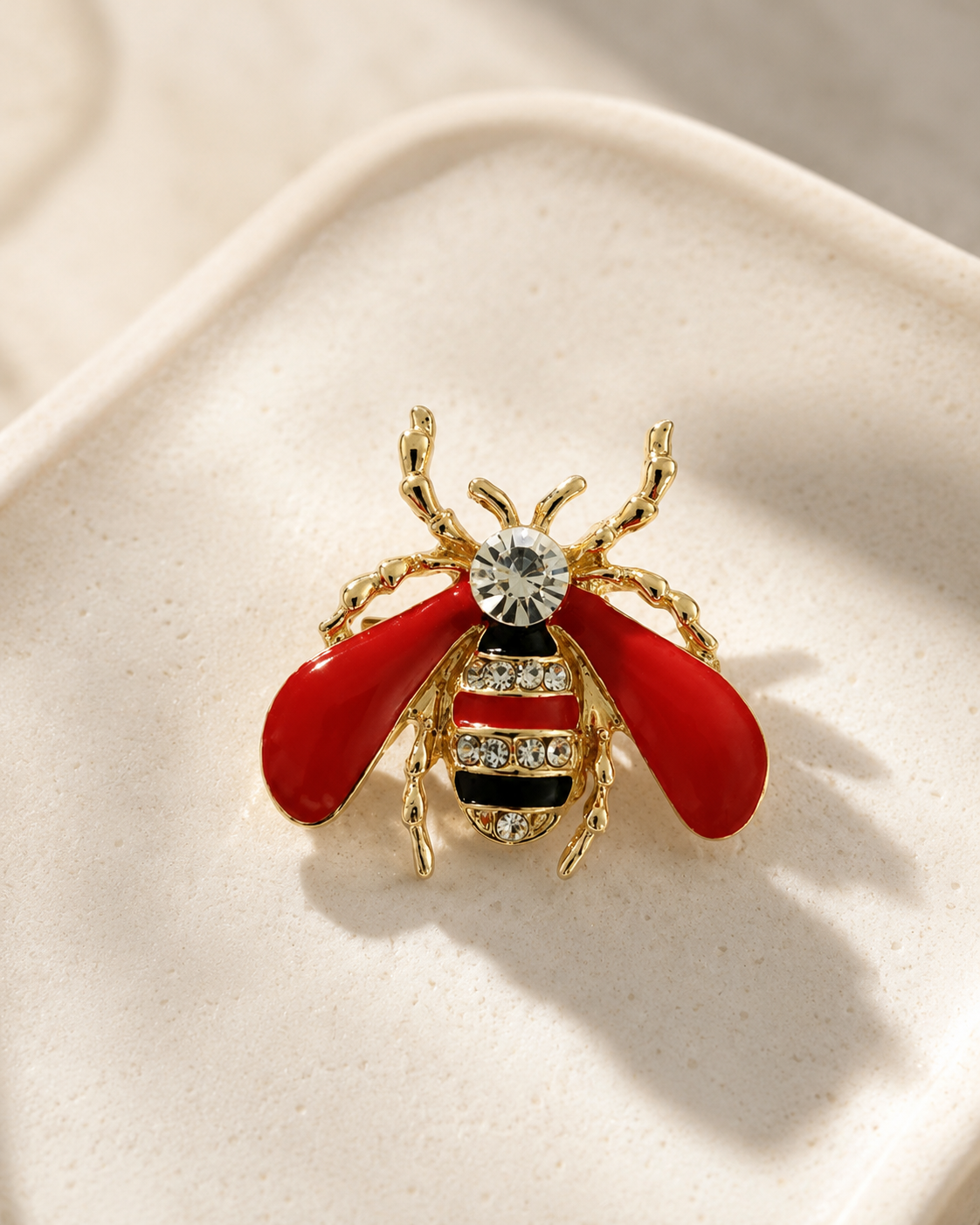 Honey, I'm Home! Red Wing Bee Brooch – Gold-Tone Alloy Lapel Pin